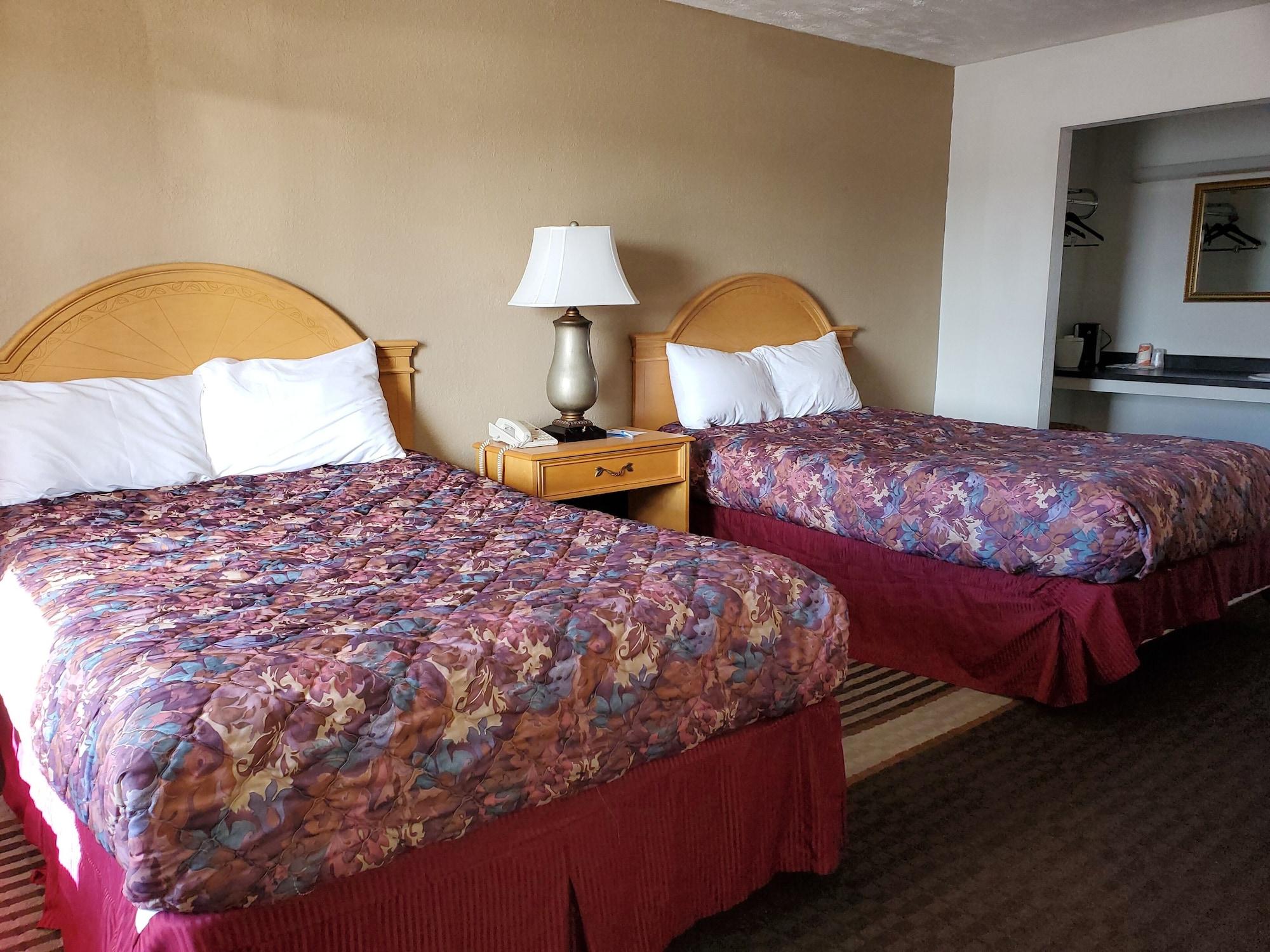 Rodeway Inn Brazil Extérieur photo