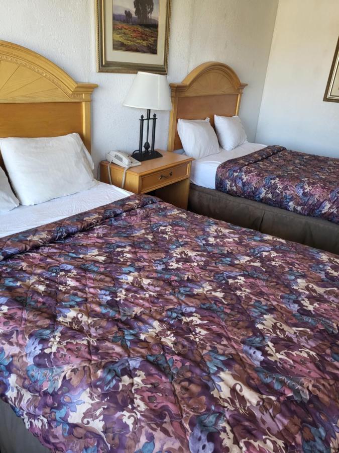 Rodeway Inn Brazil Extérieur photo