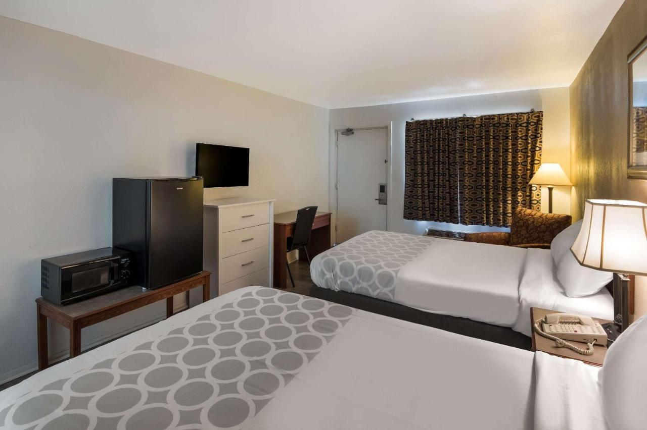 Rodeway Inn Brazil Extérieur photo